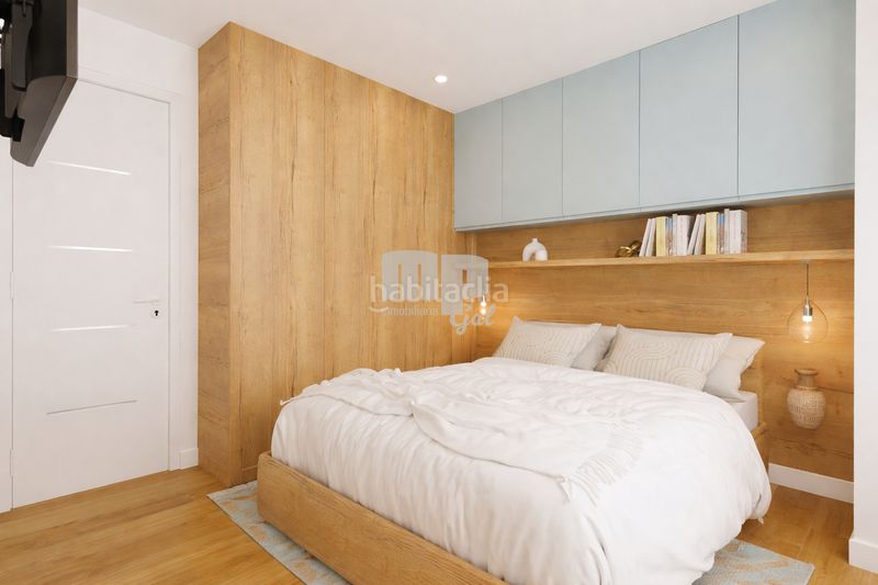 Foto b688234d-21d2-435e-a78d-94cb615b21c6. Pis a Plaza de la industria Vigo