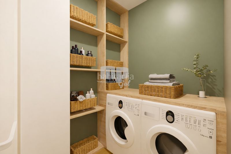 Foto d755647c-46ff-4a45-b3f0-93de01bd89d4. Pis a Plaza de la industria Vigo