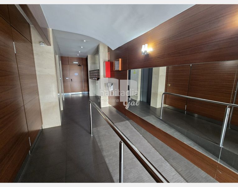 Foto 3d32638c-1464-481e-974c-37f07ea884cc. Apartament amb calefacció aparcament a Cabral - Candeán Vigo