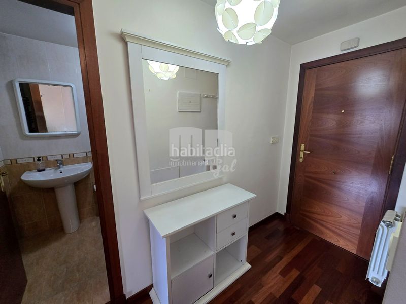Foto 433624ef-fdff-447b-84d6-90a56c2f53f1. Apartament amb calefacció aparcament a Cabral - Candeán Vigo