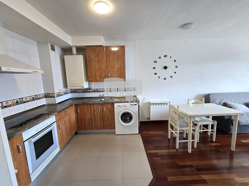 Foto 784ee676-6b70-44df-8dde-e6ee3f0b6f7c. Apartament amb calefacció aparcament a Cabral - Candeán Vigo