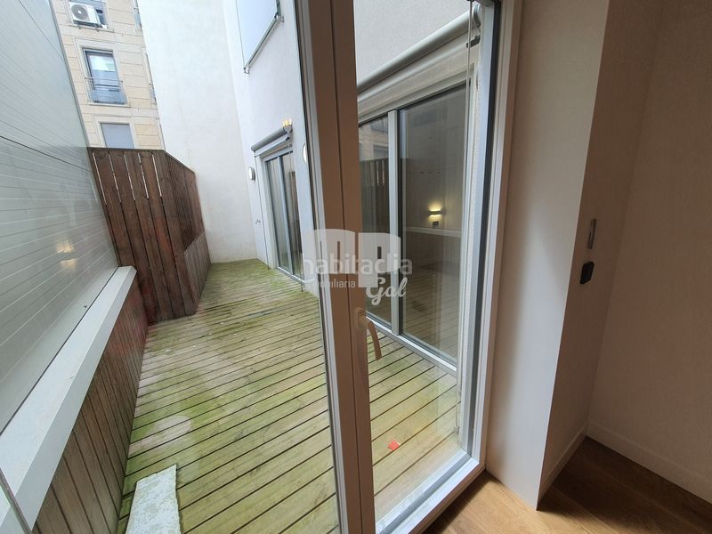 Foto 1f658bb9-e4bc-4c38-9827-bf1dfb6d332f. Pis amb calefacció aparcament a Centro - Areal Vigo