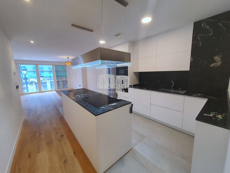 Foto b13be3b6-4c64-4c5d-9f19-75bb4cbb46c8. Piso en Centro - Areal Vigo