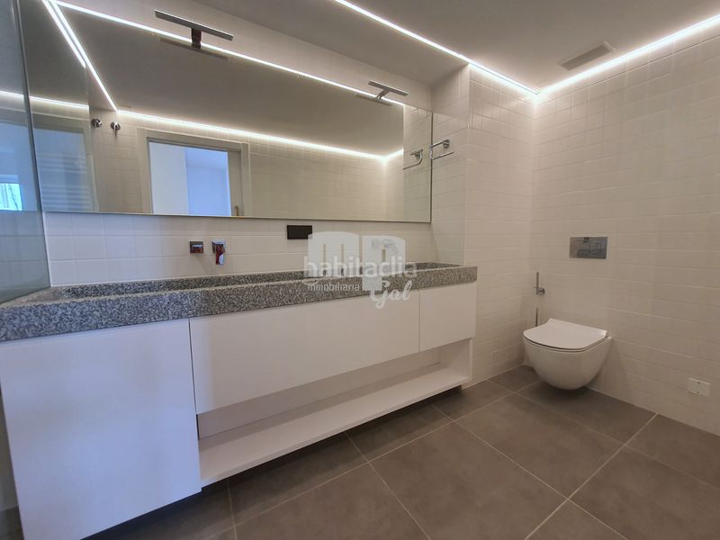 Foto f69f6376-48fd-4a76-be1f-fa29139138b2. Piso en Centro - Areal Vigo