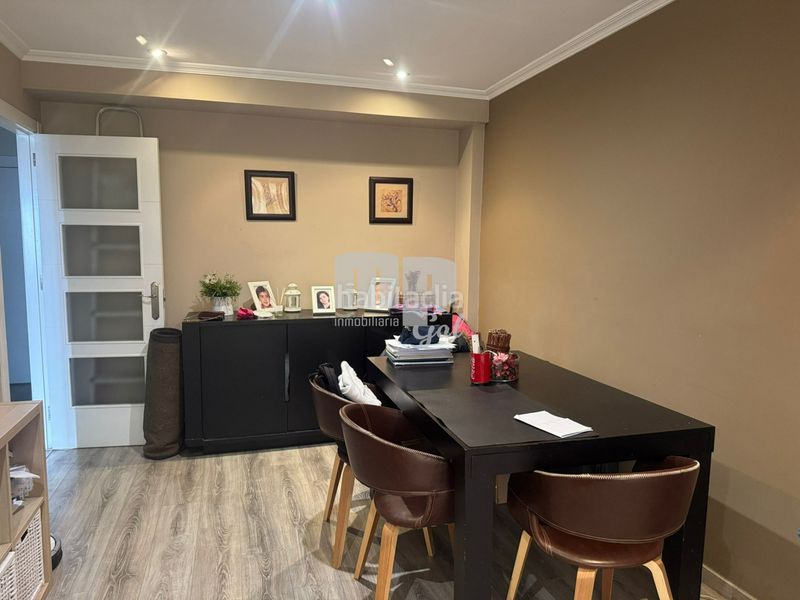 Foto 449c9e84-efe3-4ab1-90b6-8d3948fe53e7. Pis amb calefacció aparcament a Alcabre Vigo