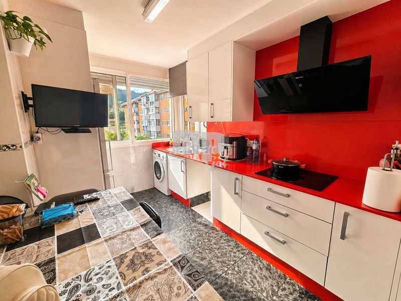 Foto db6b73ee-0aaa-4828-a921-e971460d99de. Flat with heating parking in Teis Vigo