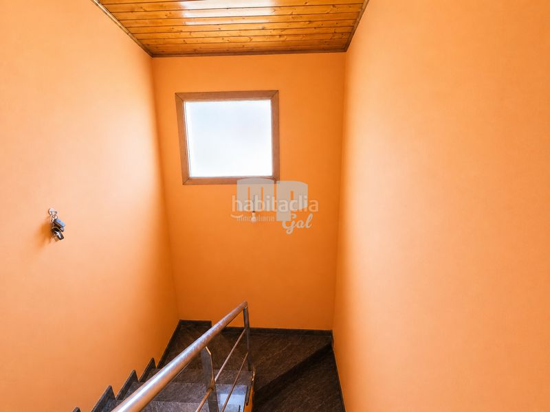 Foto 0ee04f68-cd8e-425d-aaa5-64fcd1d75649. Chalet avec chauffage parking dans Redondela