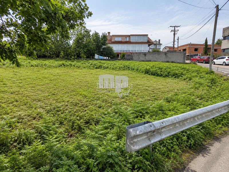 Foto 5179c028-fd11-4994-9444-d59ceda5fa33. Terreny residencial a Valadares - Beade Vigo
