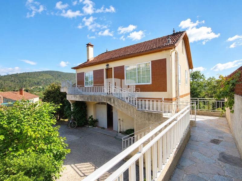 Foto b7ab5627-6502-4bd2-88df-e10f6be6c3e8. Chalet en Mondariz