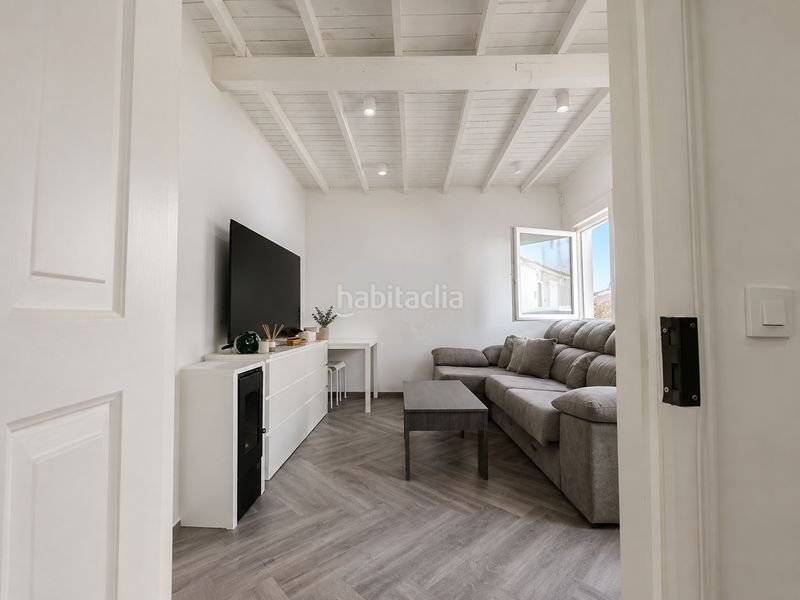 Foto 9cd1c484-7821-4141-8c39-49229385c345. Casa adossada amb calefacció a Teis Vigo