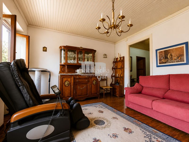 Foto a9f50420-fc71-47f1-ac05-3f40bc90e325. Casa adossada a Redondela