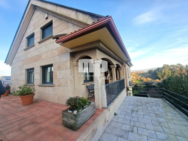 Foto 0e69dbde-d020-48d3-9a21-46f25d8ff252. Chalet with fireplace heating parking in Sardoma - Castrelos Vigo