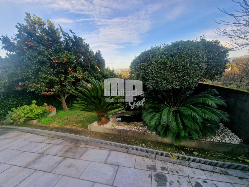 Foto 0ee2cba1-5ef2-4ebc-ace8-2638350c9747. Chalet with fireplace heating parking in Sardoma - Castrelos Vigo