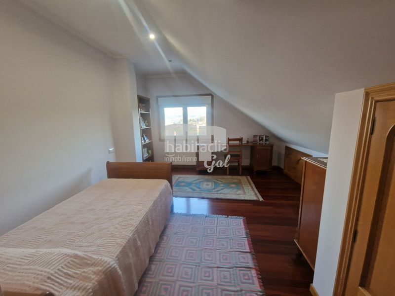 Foto 16abe5e0-fecf-4623-8225-79fb5f2922fd. Chalet with fireplace heating parking in Sardoma - Castrelos Vigo
