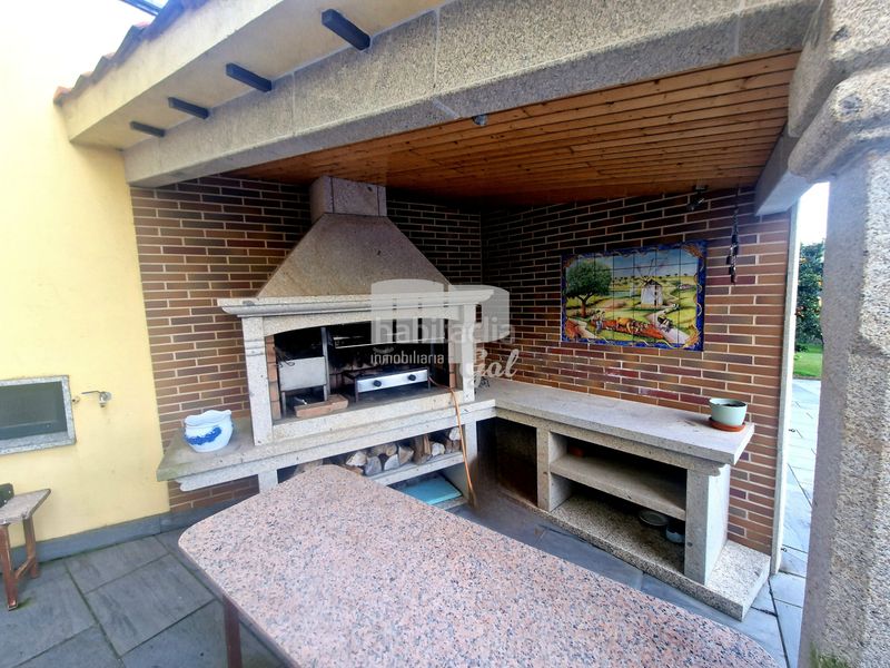 Foto 57204f5e-7a78-4d49-9345-8e9fcf224dec. Chalet with fireplace heating parking in Sardoma - Castrelos Vigo