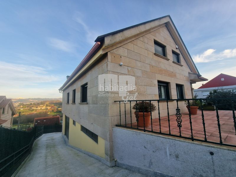 Foto 85f48087-1489-4be2-baf9-618742625c4d. Chalet with fireplace heating parking in Sardoma - Castrelos Vigo