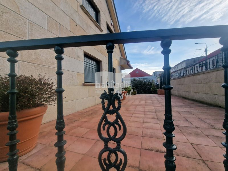 Foto be86b70e-5b78-403d-b101-e5dfd8092703. Chalet with fireplace heating parking in Sardoma - Castrelos Vigo