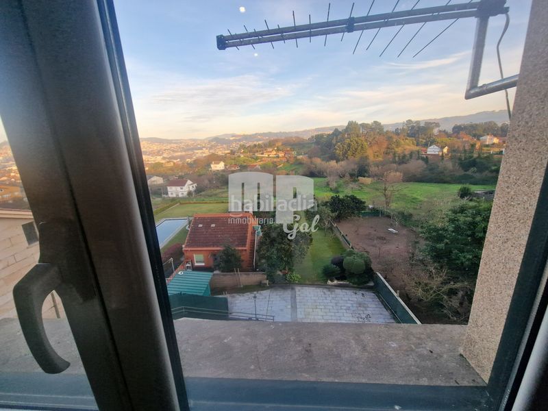 Foto c6e7eaa1-4468-46d0-bd9c-05161340b107. Chalet with fireplace heating parking in Sardoma - Castrelos Vigo