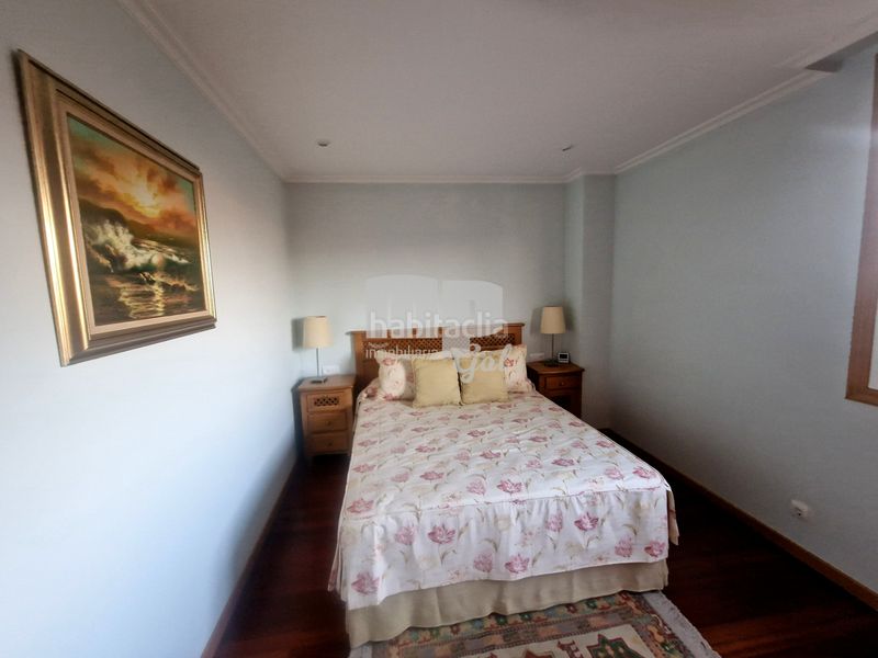 Foto ecd559c4-4d5e-4e8d-aab5-8a283ccaae48. Chalet with fireplace heating parking in Sardoma - Castrelos Vigo