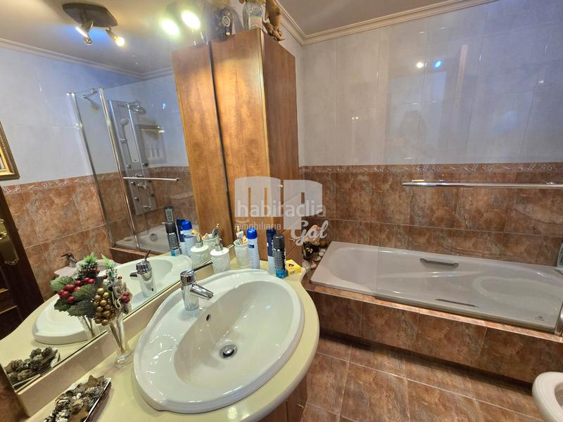 Foto cbd03019-4281-40ff-be29-42275d3b9a0c. Flat with heating parking in A Salgueira - O Castaño Vigo