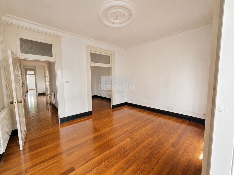 Foto c9f3367f-833b-423c-81f0-e66b5c02d7e5. Piso en Centro - Areal Vigo