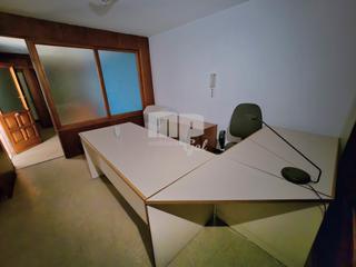 Office space  Rúa travesía de vigo. Oficina en entreplanta en travesía de vigo – ideal para despacho