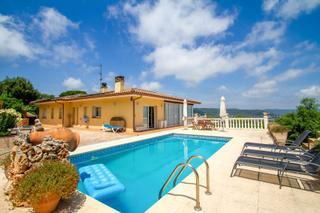 Maison  Carrer dels cedres. Villa osventos  vistas al mar, espacios versátiles y licencia tu
