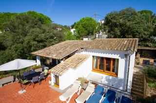Casa  Xiprer 1. Encantadora casa en venta en calonge