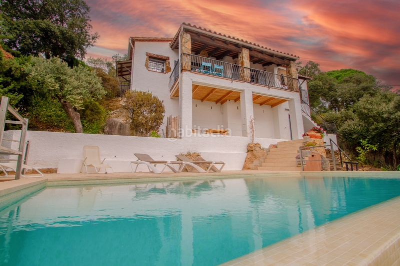 Foto 4a8f3a7c-9f8d-472f-837f-c3e2bfca40f1. Haus mit pool in Cabanyes-Mas Ambrós-Mas Pallí Calonge