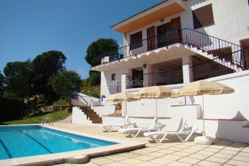 Foto f20b930f-e018-4eaf-b248-54b43192c67e. Casa amb piscina a Cabanyes-Mas Ambrós-Mas Pallí Calonge