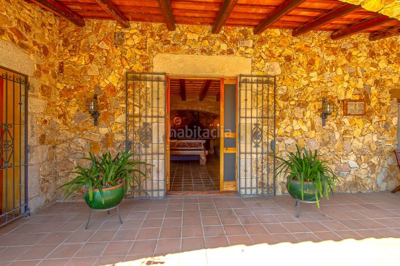 Foto e678e0b6-71b8-41df-9bd7-11e40a1b6d90. Masia amb calefacció piscina a Cabanyes-Mas Ambrós-Mas Pallí Calonge