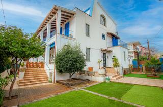 Casa  Carrer de vicen bou. Encantador bed  breakfast o amplia residencia privada en platja