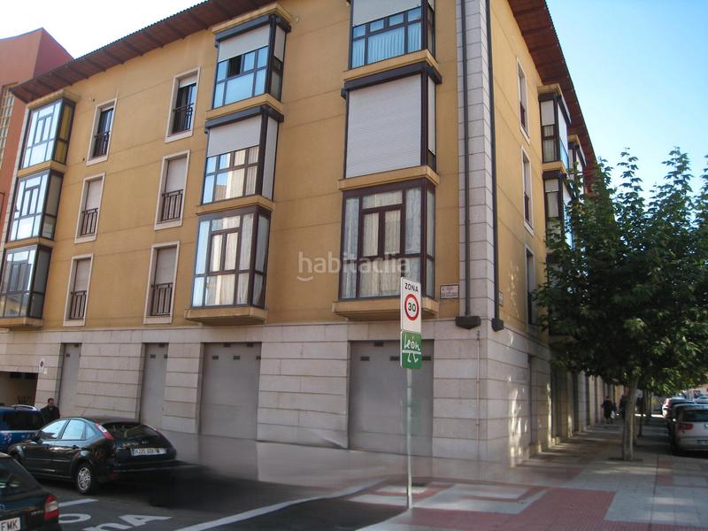 Foto 24331c06-112c-4104-ac2a-96b6d536767f. Local comercial a calle de san pedro 20 a El Ejido - Santa Ana León