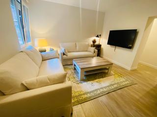 Location Appartement  Travesía infanta mercedes. Piso recién reformado