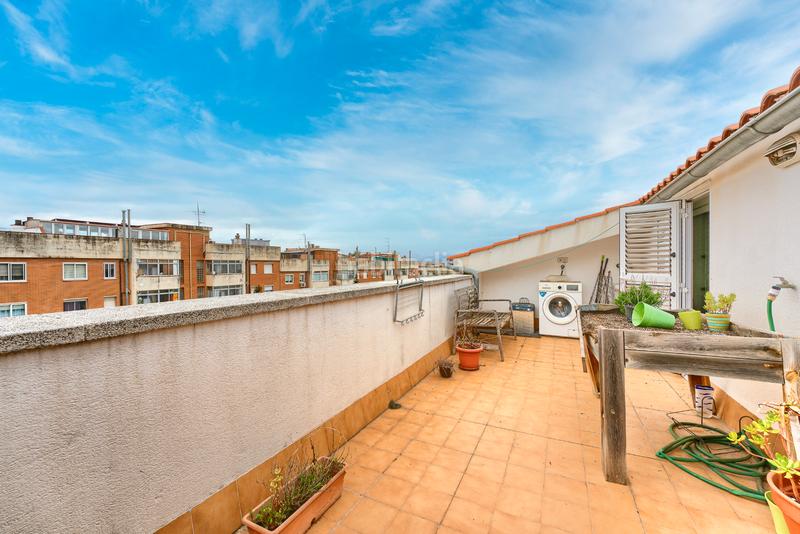 Foto 81be1b69-28cf-4ac6-9469-f2c5e243614f. Duplex con camino riscaldamento parcheggio piscina in Vilafranca del Penedès