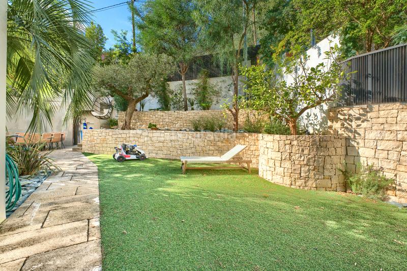 Foto 0195358a-209e-4936-94d5-e654eccfcb29. Chalet with fireplace heating parking pool in Bellamar Castelldefels