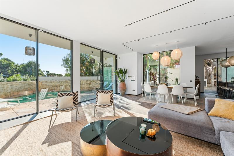 Foto 10ca9cfb-a4e0-49e4-9f6c-cfd50b0df9f2. Chalet with fireplace heating parking pool in Bellamar Castelldefels