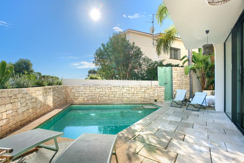 Foto 17651d59-a4eb-4edb-b98c-132e3348bc35. Chalet with fireplace heating parking pool in Bellamar Castelldefels