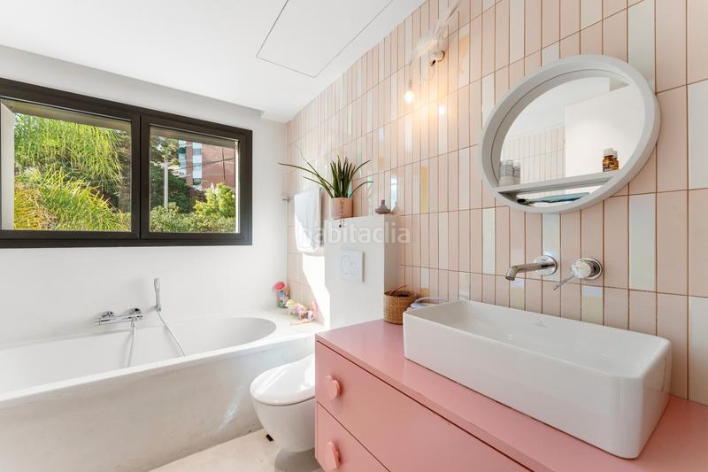 Foto 8216f569-9748-470a-8d92-4bab67caf5ac. Chalet with fireplace heating parking pool in Bellamar Castelldefels