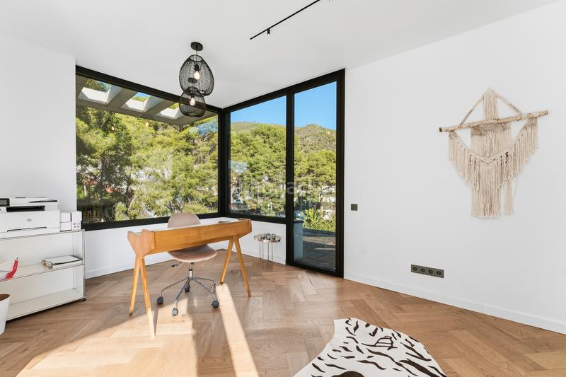 Foto 83929755-5a9c-46a8-9d62-c631038bc114. Chalet with fireplace heating parking pool in Bellamar Castelldefels