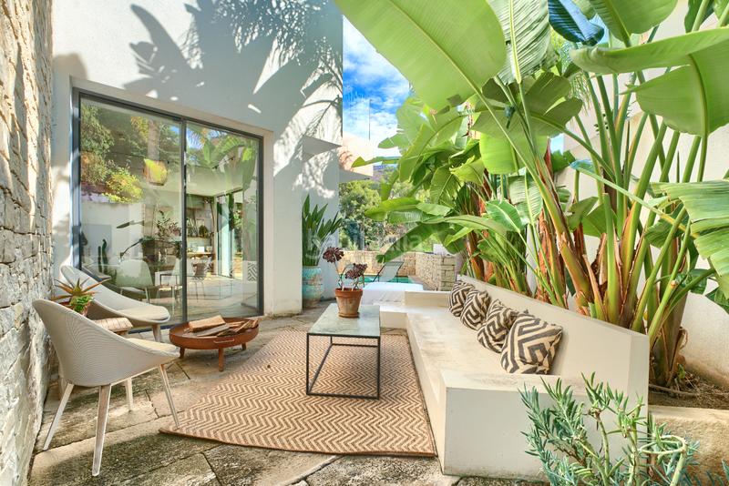 Foto addeec36-e90c-4c00-932b-e80f53afbe4d. Chalet with fireplace heating parking pool in Bellamar Castelldefels