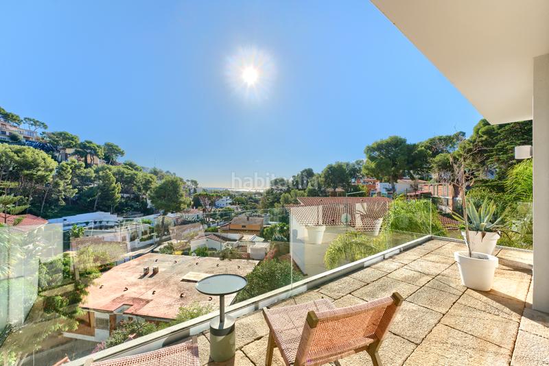 Foto c8da3dcf-e200-42db-a42e-a3e8840ccb0b. Chalet with fireplace heating parking pool in Bellamar Castelldefels