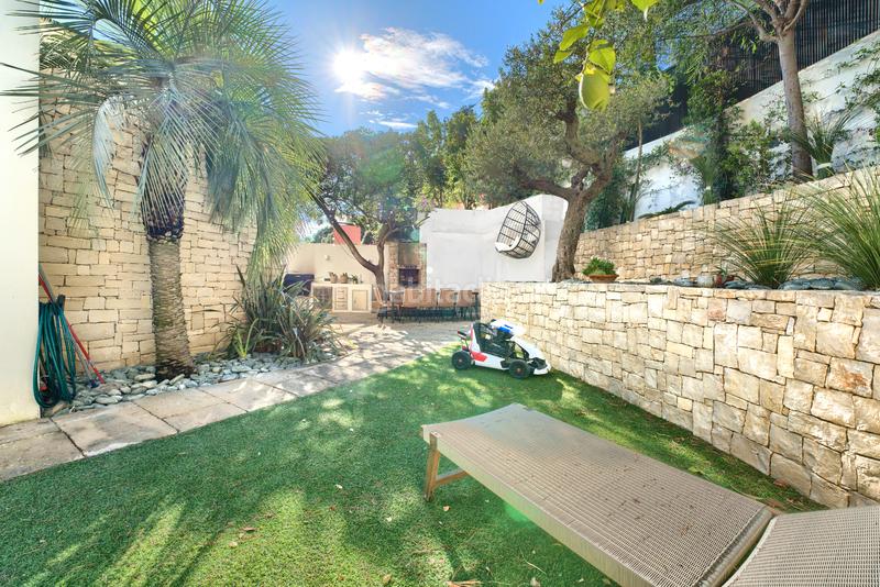 Foto cbd19c75-6a70-4818-9e62-bfe660df8b07. Chalet with fireplace heating parking pool in Bellamar Castelldefels