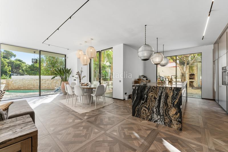 Foto e8285a75-8e21-41ff-b2f8-f7a502df354c. Chalet with fireplace heating parking pool in Bellamar Castelldefels