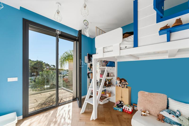 Foto f722381d-45c6-4335-b883-84f2feee6f25. Chalet with fireplace heating parking pool in Bellamar Castelldefels