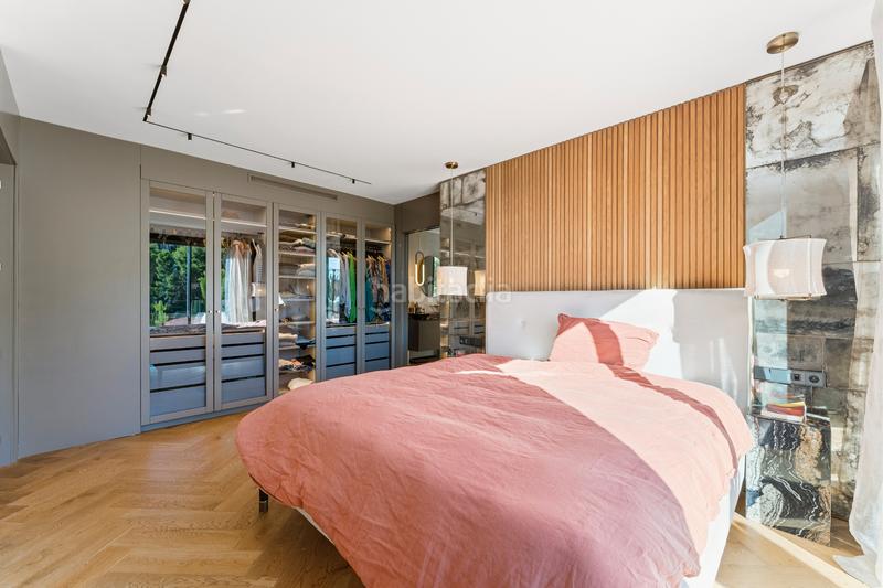 Foto fb903b22-0ec8-45d6-bce7-7af4ac7c2139. Chalet with fireplace heating parking pool in Bellamar Castelldefels