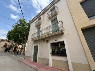 Casa adossada  Carrer del mig 2
