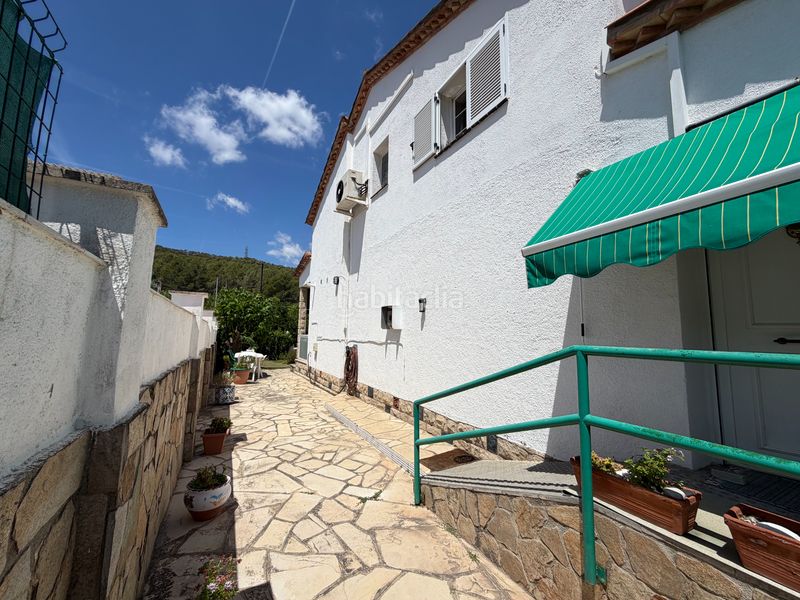 Foto be4e337d-4269-446e-8df6-fd90b893cb91. Casa amb xemeneia calefacció aparcament piscina a Canyelles