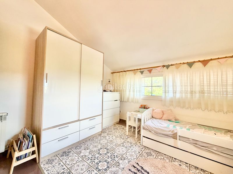 Foto c4bedd5f-70b6-4934-9f46-e438641bbb77. Casa amb xemeneia calefacció aparcament piscina a Canyelles