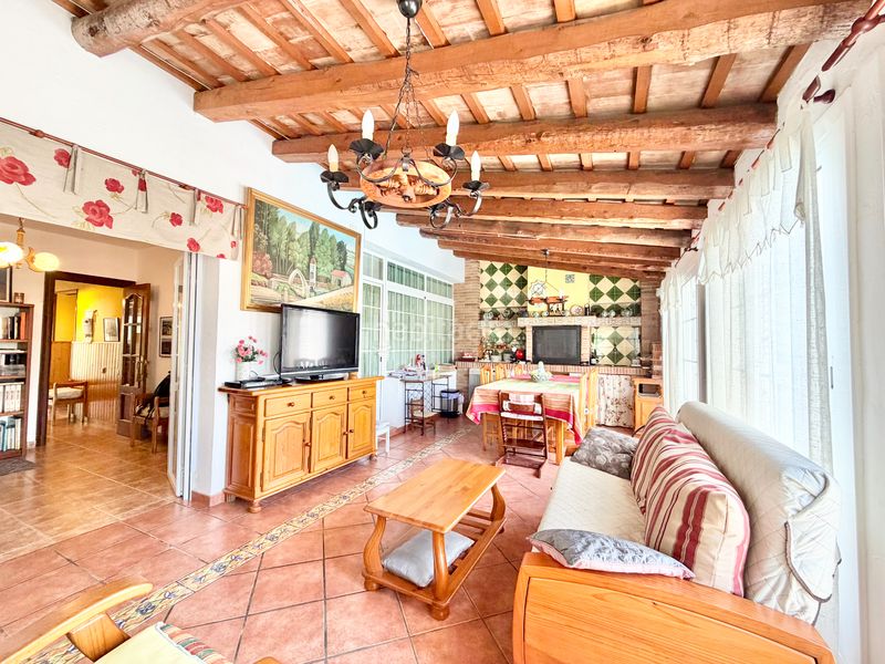 Foto fd608e0b-8996-453d-a233-9e42807efe4d. Casa amb xemeneia calefacció aparcament piscina a Canyelles